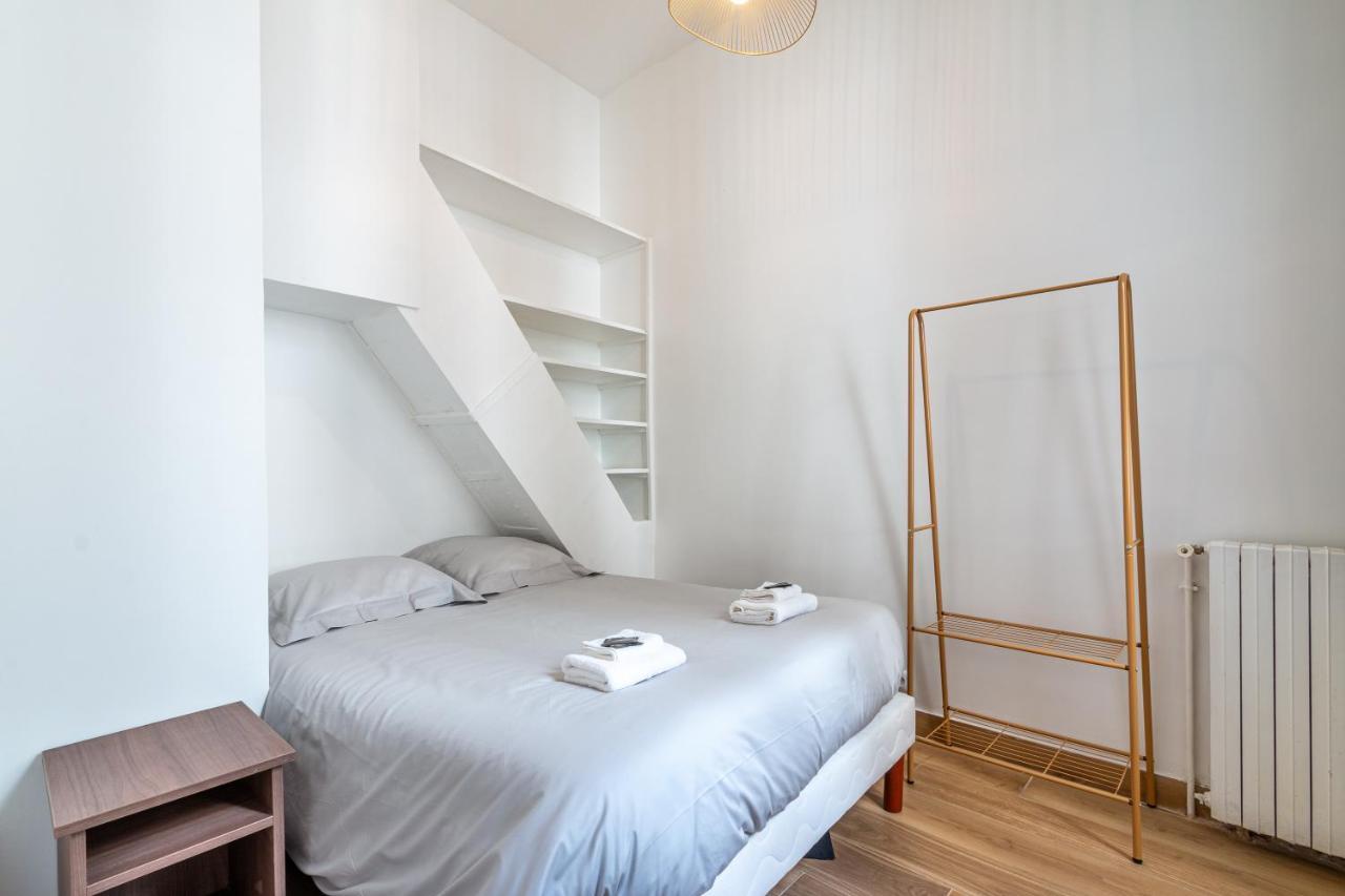 Appartement Metro Alexandre Dumas Paris Exterior foto
