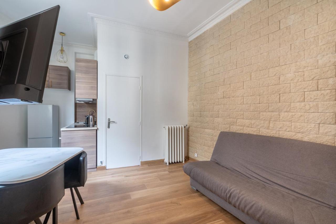 Appartement Metro Alexandre Dumas Paris Exterior foto